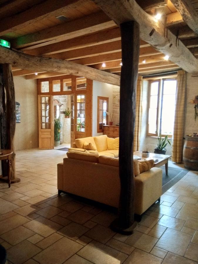 Hôtel du Donjon Aulnay  Buitenkant foto