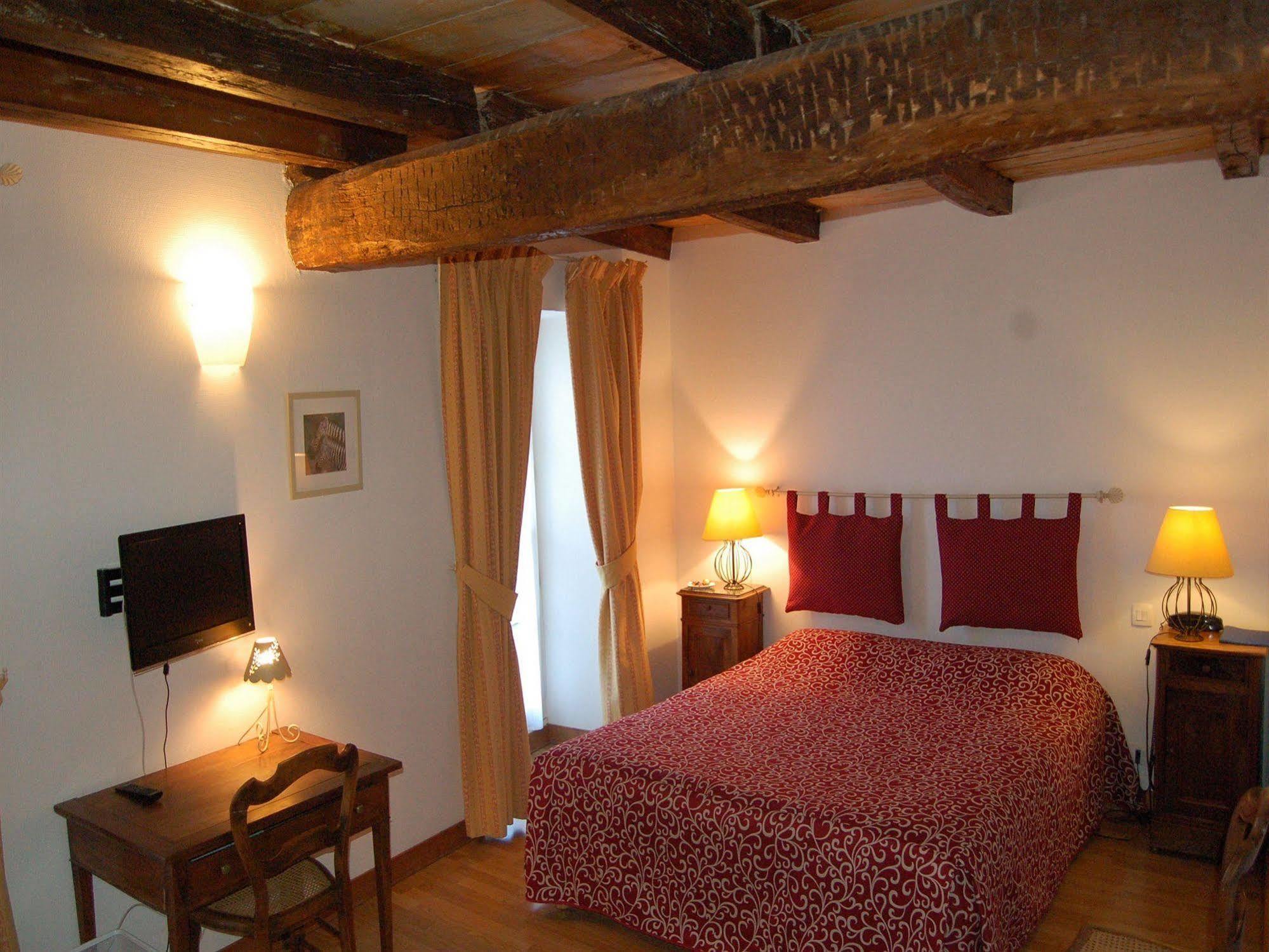 Hôtel du Donjon Aulnay  Buitenkant foto